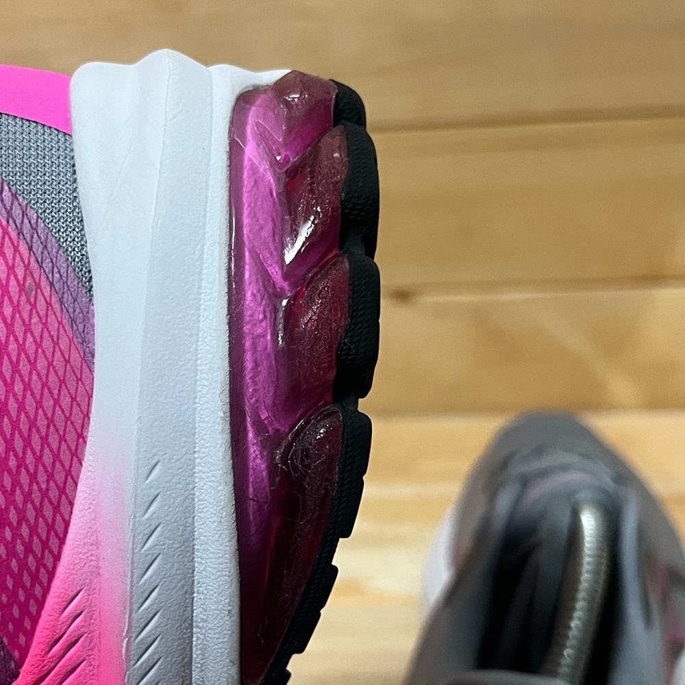 Asics GT-1000 12 Grey Pink Athletic shoes - 1012B450 - Womens size 10 - Picture 7 of 9